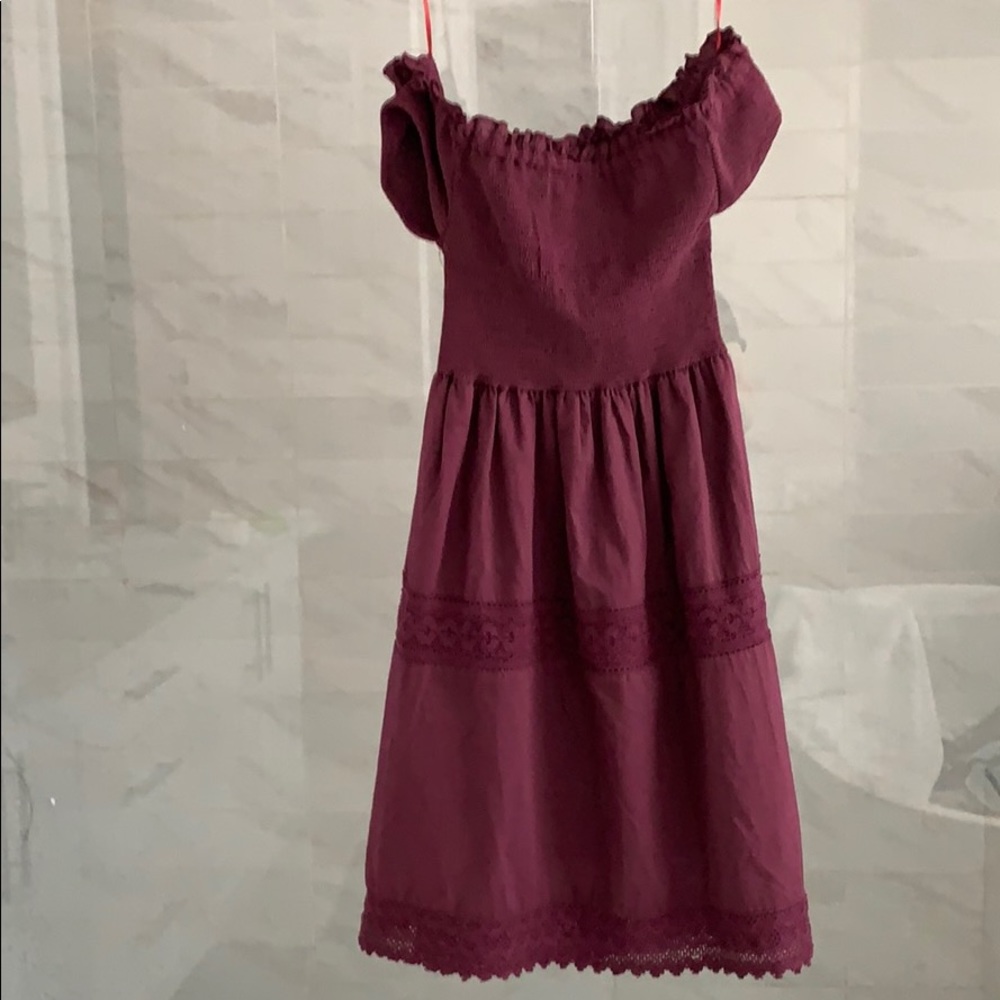 New Off shoulder bergundy dress